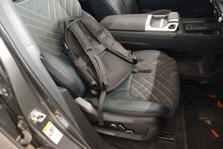 Used Deepal G318 2024 Four-Wheel-Drive Air Suspension Model Right Front Seat