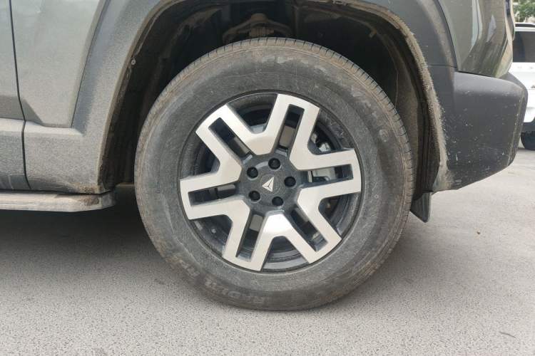 Used Deepal G318 2024 Four-Wheel Drive Comfort Edition Right Front Wheel Hub