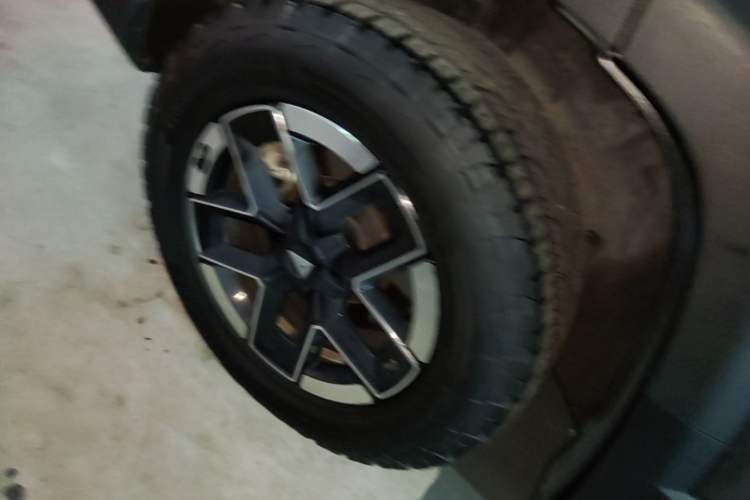 Used Deepal G318 2024 Four-Wheel-Drive Air Suspension Model Right Rear Wheel Hub