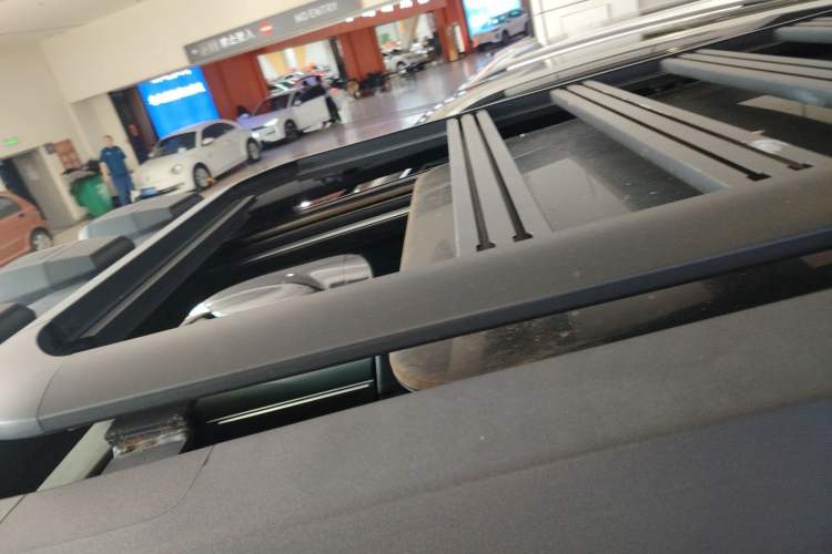 Used Deepal G318 2024 Four-Wheel-Drive Air Suspension Model Roof