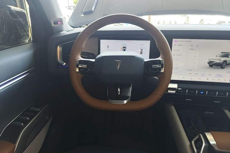 Used Deepal G318 2024 Four-Wheel-Drive Air Suspension Model Steering Wheel