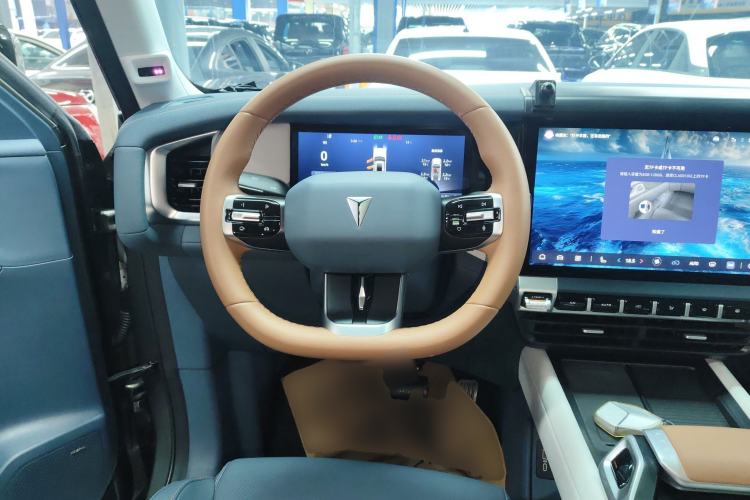 Used Deepal G318 2024 Four-Wheel-Drive Air Suspension Model Steering Wheel