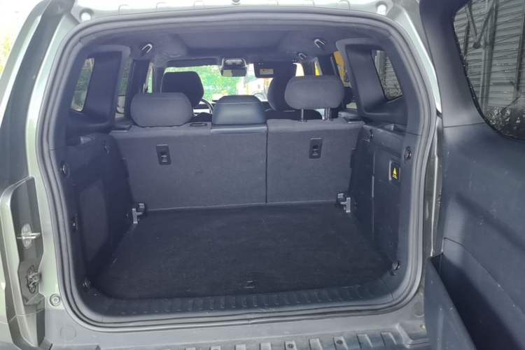 Used Deepal G318 2024 Four-Wheel-Drive Air Suspension Model Trunk