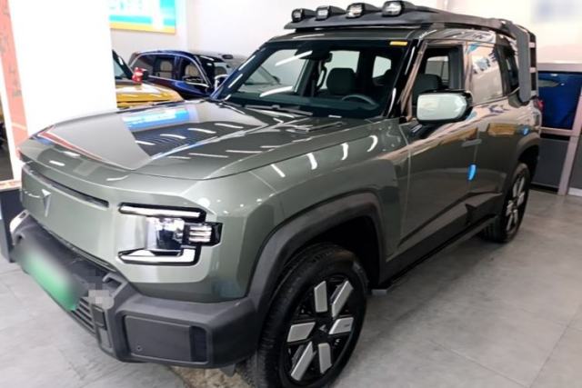 Used Deepal G318 2024 Four-Wheel-Drive Air Suspension Model