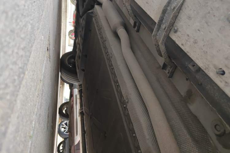 Used Deepal G318 2024 Four-Wheel-Drive Air Suspension Model Chassis Front Right