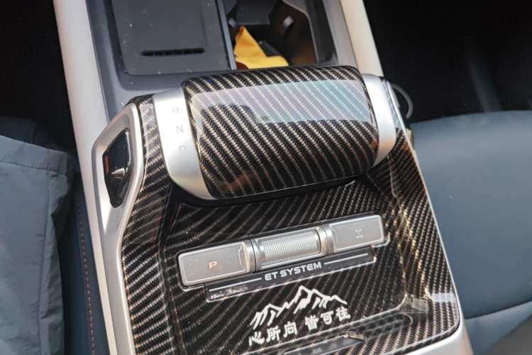 Used Deepal G318 2024 Four-Wheel-Drive Air Suspension Model Gear Lever