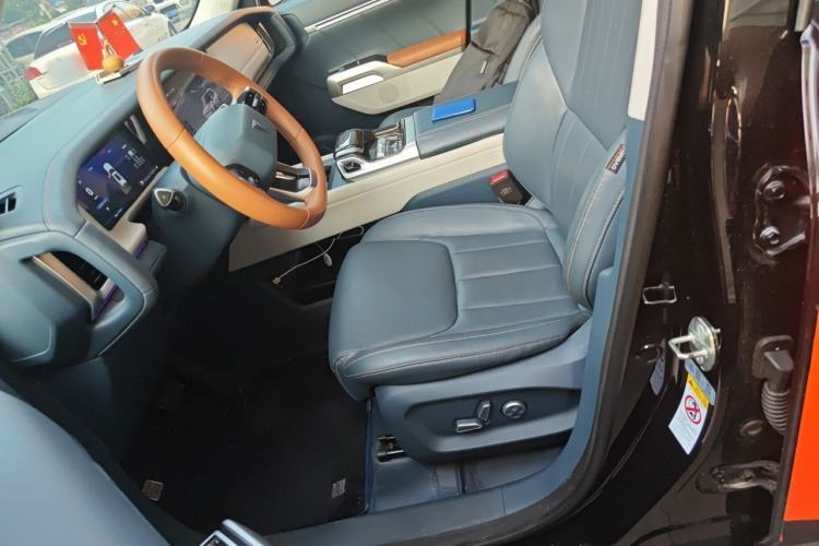Used Deepal G318 2024 Four-Wheel-Drive Air Suspension Model Left Front Seat