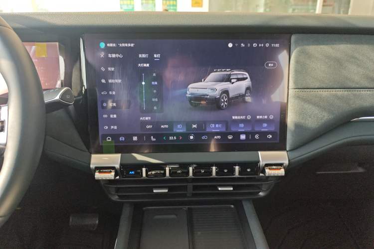 Used Deepal G318 2024 Four-Wheel-Drive Air Suspension Model Audio And AC Panel