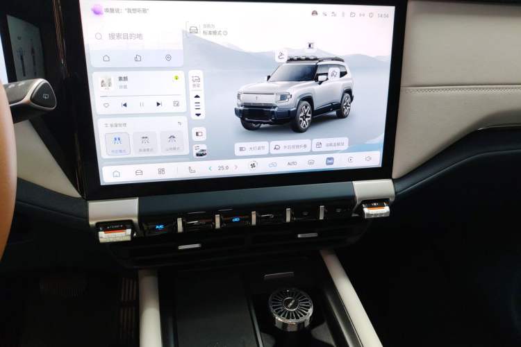 Used Deepal G318 2024 Four-Wheel-Drive Air Suspension Model Audio And AC Panel