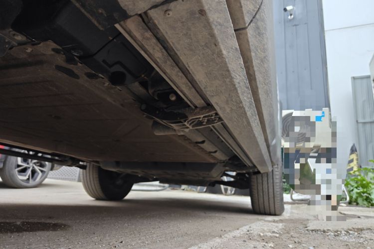 Used Deepal G318 2024 Four-Wheel-Drive Air Suspension Model Chassis Front Left