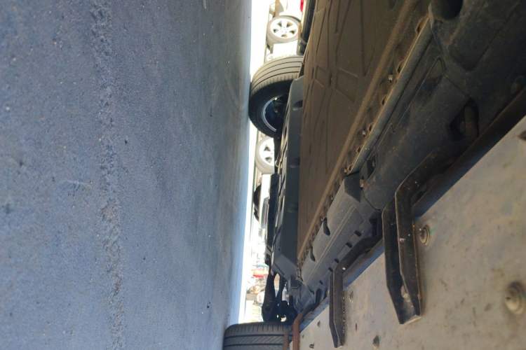 Used Deepal G318 2024 Four-Wheel-Drive Air Suspension Model Chassis Front Left