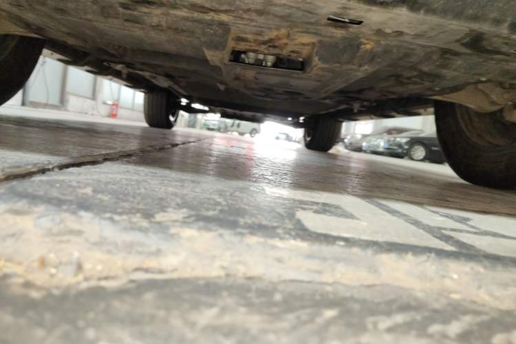 Used Deepal G318 2024 Four-Wheel-Drive Air Suspension Model Chassis Front