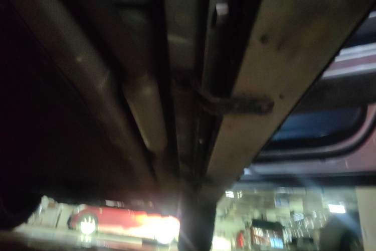 Used Deepal G318 2024 Four-Wheel-Drive Air Suspension Model Chassis Rear Right