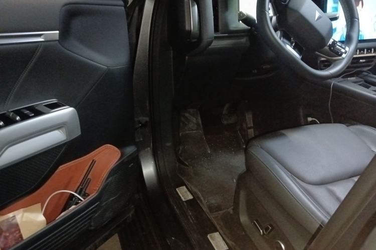 Used Deepal G318 2024 Four-Wheel-Drive Air Suspension Model Driver Seat