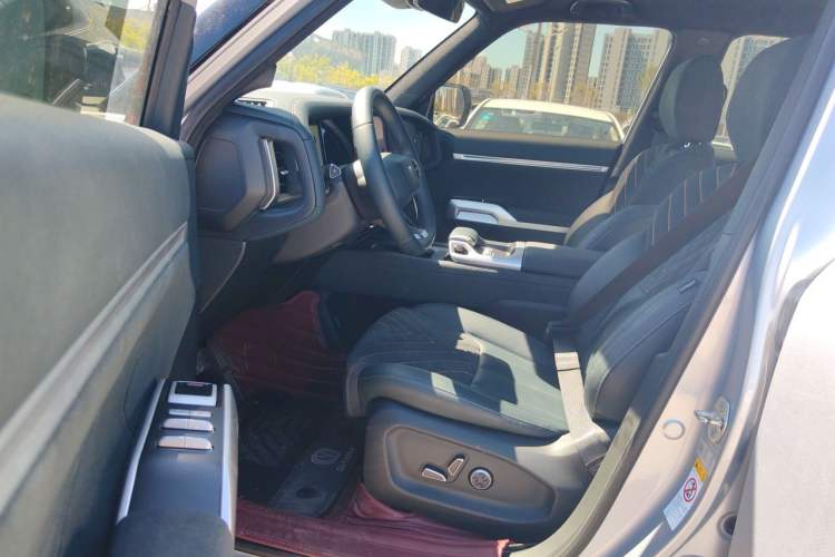 Used Deepal G318 2024 Four-Wheel-Drive Air Suspension Model Driver Seat