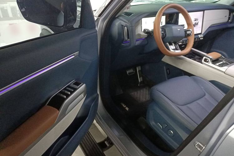 Used Deepal G318 2024 Four-Wheel-Drive Air Suspension Model Driver Seat