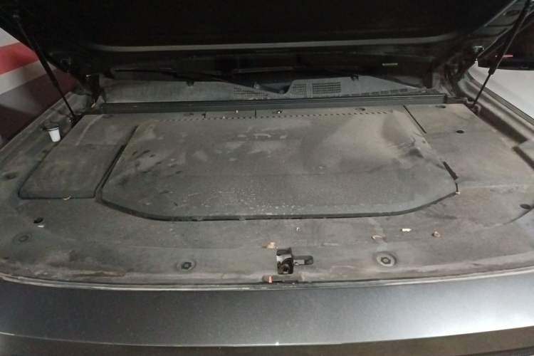Used Deepal G318 2024 Four-Wheel-Drive Air Suspension Model Engine Bay