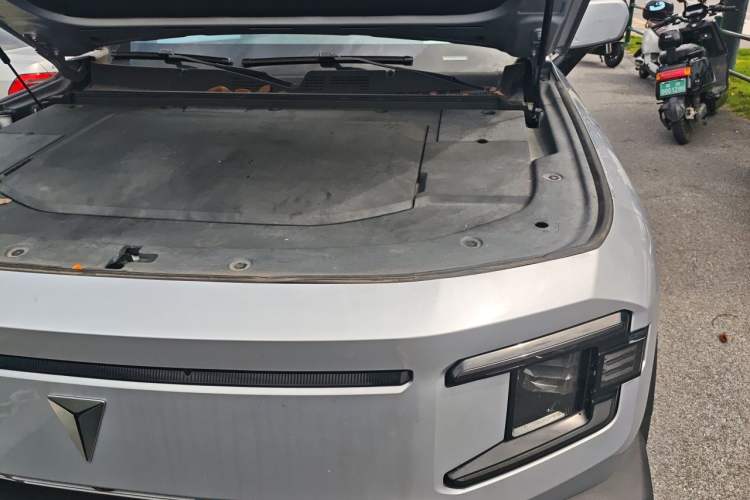 Used Deepal G318 2024 Two-Wheel Drive Comfort Edition Engine Bay Left