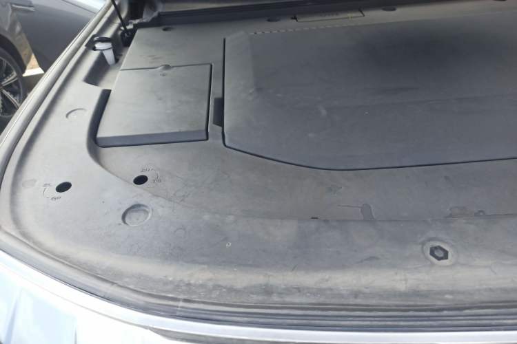 Used Deepal G318 2024 Four-Wheel Drive Comfort Edition Engine Bay Right