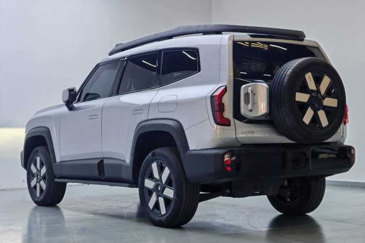 Used Deepal G318 2024 Four-Wheel-Drive Air Suspension Model Exterior 3