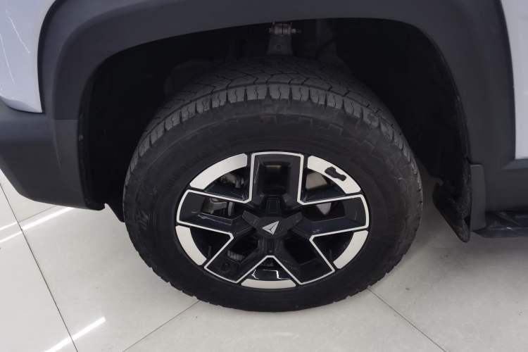 Used Deepal G318 2024 Four-Wheel-Drive Air Suspension Model Exterior 4