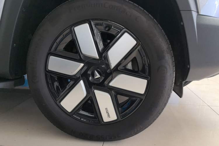Used Deepal G318 2024 Four-Wheel-Drive Air Suspension Model Exterior 5