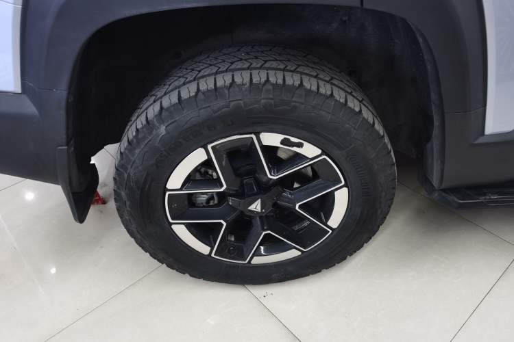 Used Deepal G318 2024 Four-Wheel-Drive Air Suspension Model Exterior 5