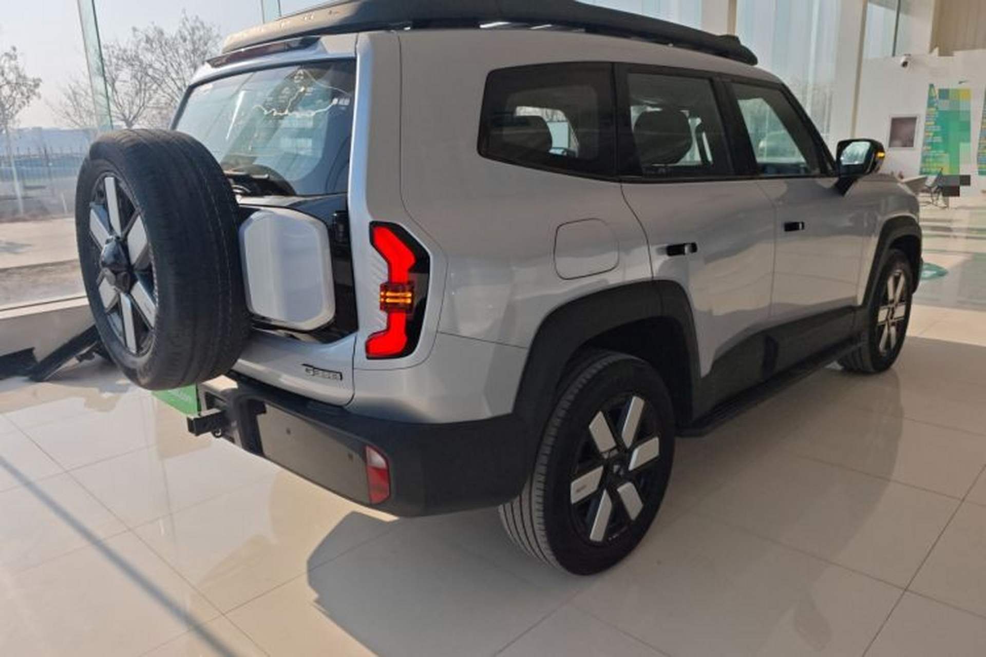 Used Deepal G318 2024 Four-Wheel-Drive Air Suspension Model Exterior 5