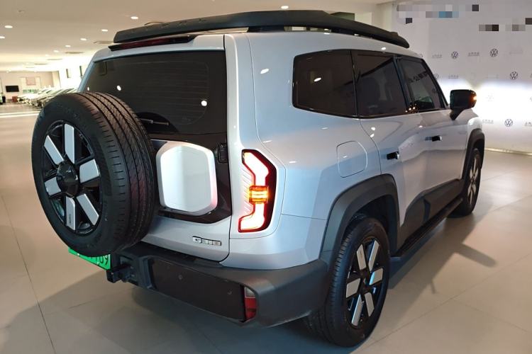 Used Deepal G318 2024 Four-Wheel-Drive Air Suspension Model Exterior 5