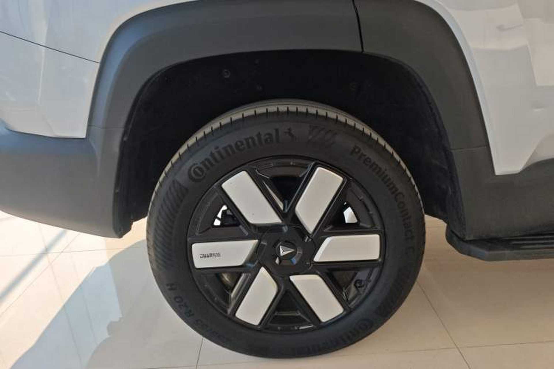 Used Deepal G318 2024 Four-Wheel-Drive Air Suspension Model Exterior 8