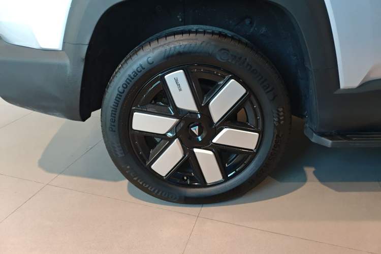 Used Deepal G318 2024 Four-Wheel-Drive Air Suspension Model Exterior 8