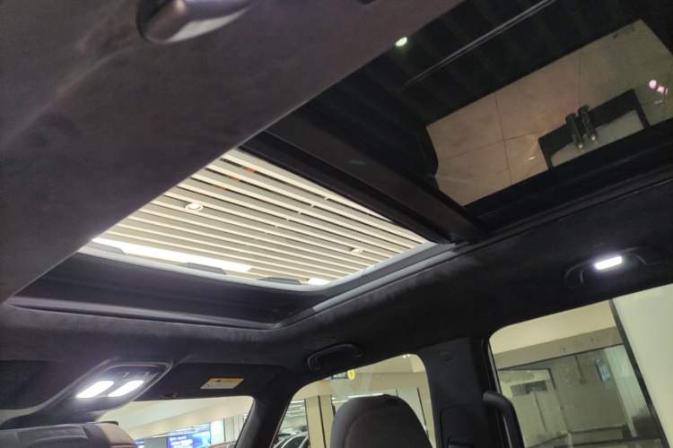 Used Deepal G318 2024 Four-Wheel-Drive Air Suspension Model Headliner