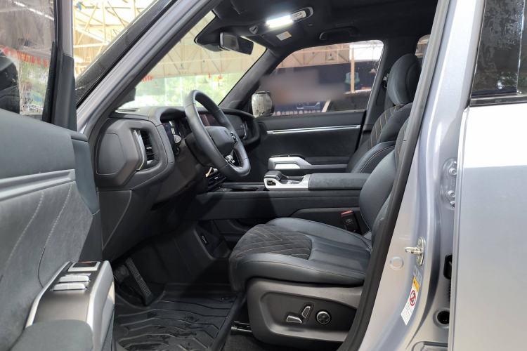 Used Deepal G318 2024 Four-Wheel-Drive Air Suspension Model Interior 1