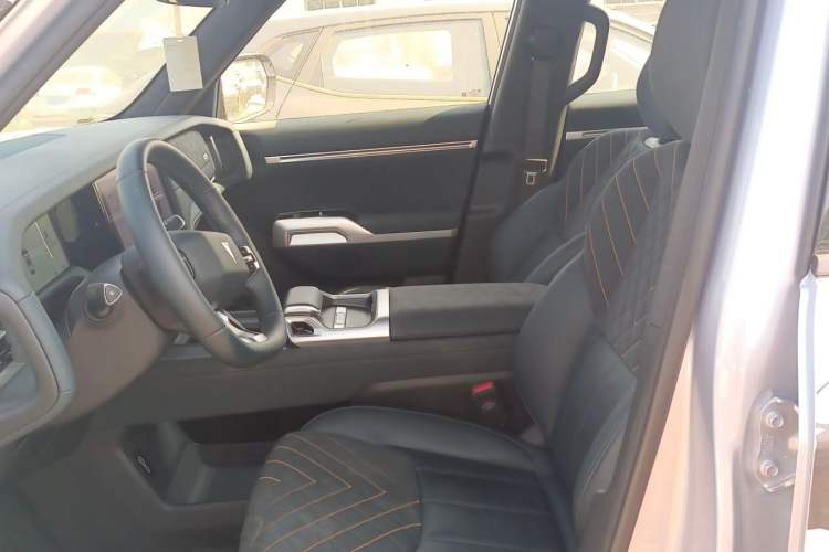 Used Deepal G318 2024 Four-Wheel-Drive Air Suspension Model Interior 1