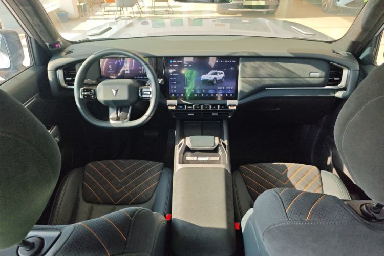 Used Deepal G318 2024 Four-Wheel-Drive Air Suspension Model Interior 2