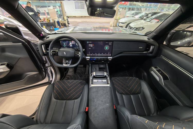 Used Deepal G318 2024 Four-Wheel-Drive Air Suspension Model Interior 3