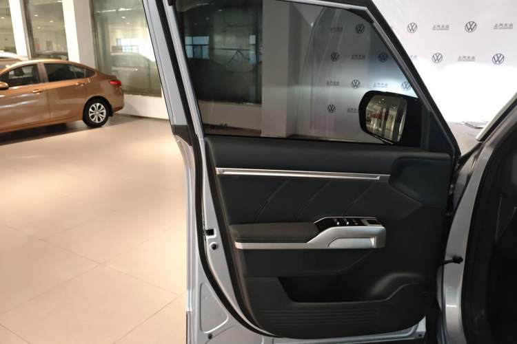 Used Deepal G318 2024 Four-Wheel-Drive Air Suspension Model Interior 7