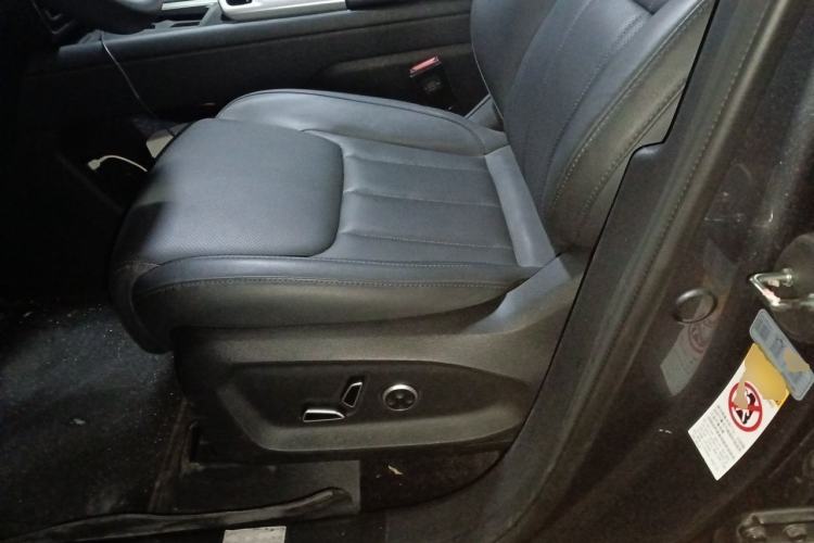 Used Deepal G318 2024 Four-Wheel-Drive Air Suspension Model Left Front Seat