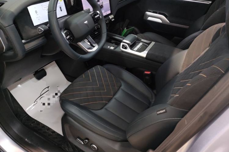 Used Deepal G318 2024 Four-Wheel-Drive Air Suspension Model Left Front Seat