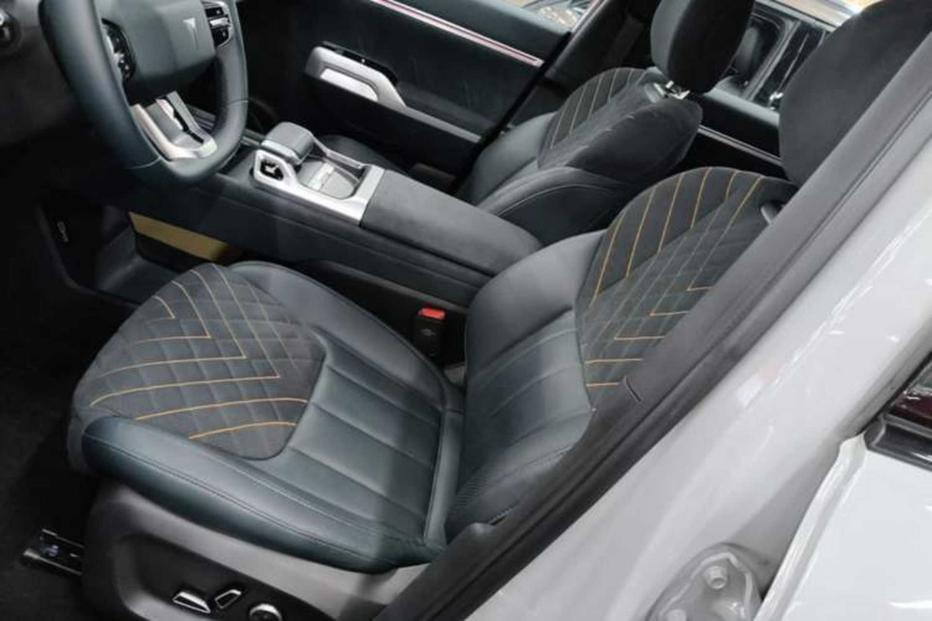 Used Deepal G318 2024 Four-Wheel-Drive Air Suspension Model Left Front Seat
