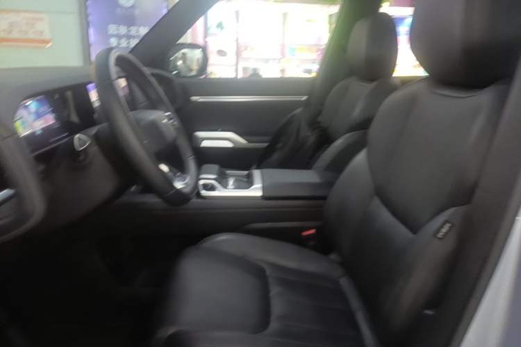 Used Deepal G318 2024 Four-Wheel-Drive Air Suspension Model Left Front Seat
