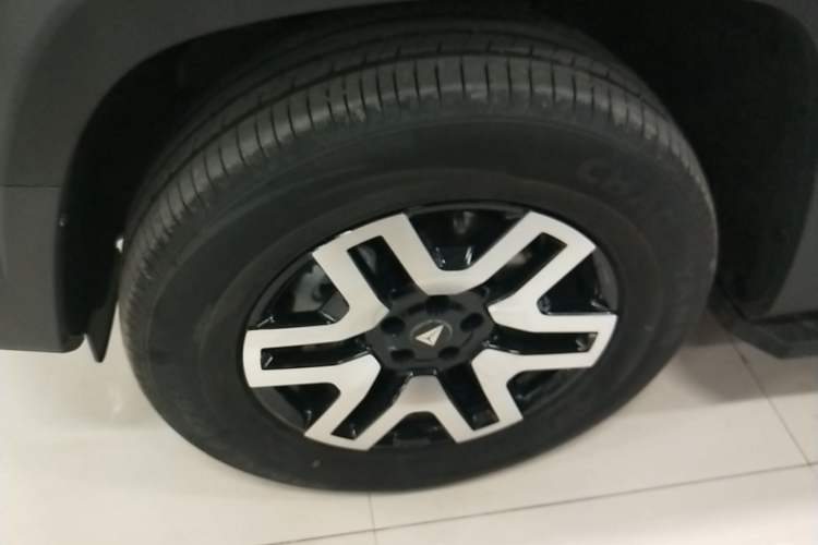 Used Deepal G318 2024 Four-Wheel Drive Comfort Edition Left Front Wheel Hub