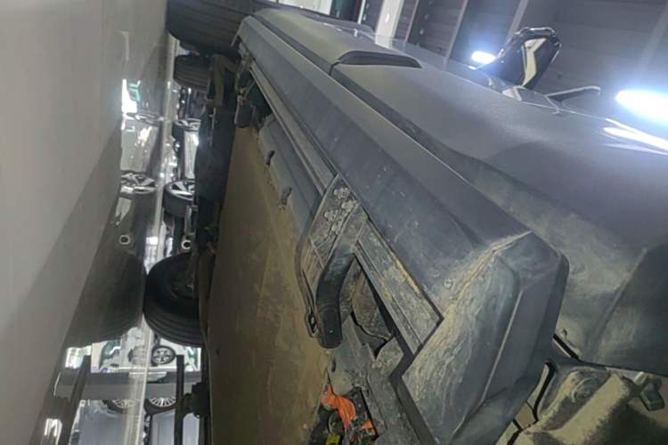 Used Deepal G318 2024 Four-Wheel-Drive Air Suspension Model Left Side Sill