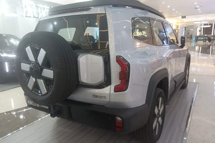Used Deepal G318 2024 Four-Wheel-Drive Air Suspension Model Rear Right 45 Deg