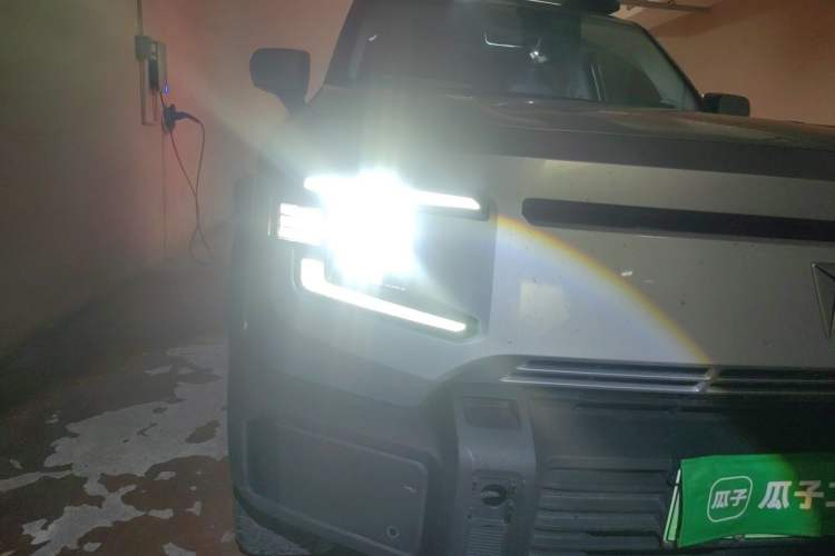 Used Deepal G318 2024 Four-Wheel-Drive Air Suspension Model Right Front Headlight