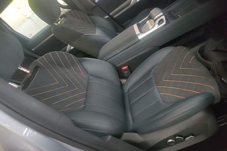 Used Deepal G318 2024 Four-Wheel-Drive Air Suspension Model Right Front Seat
