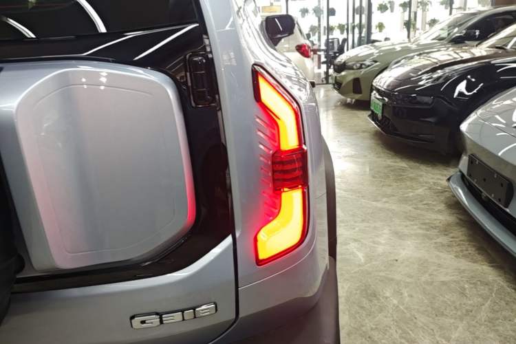Used Deepal G318 2024 Four-Wheel-Drive Air Suspension Model Right Rear Taillight