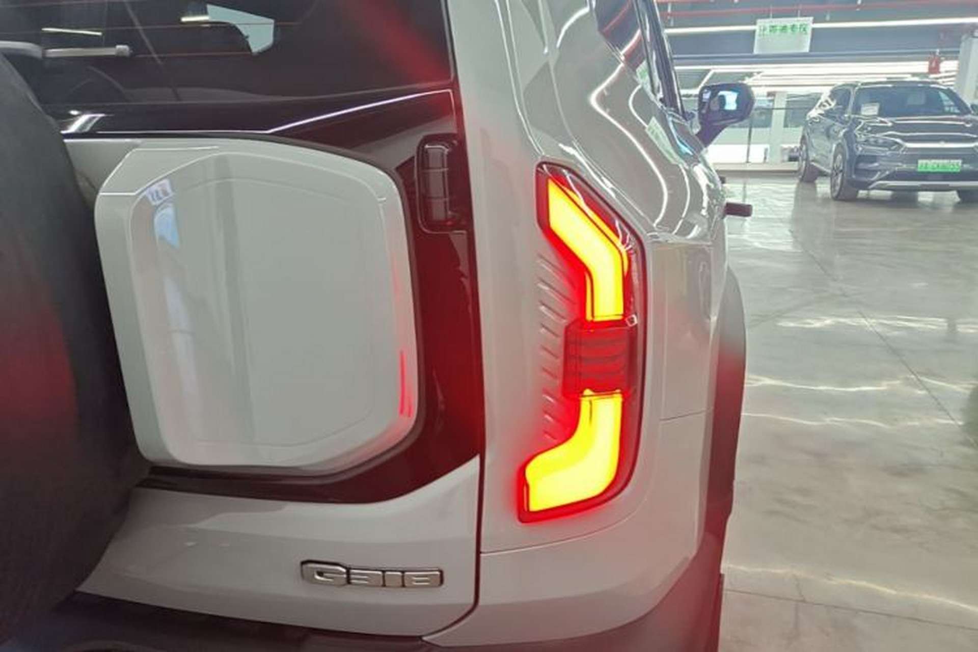 Used Deepal G318 2024 Four-Wheel-Drive Air Suspension Model Right Rear Taillight