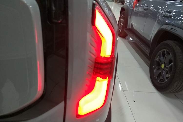 Used Deepal G318 2024 Four-Wheel Drive Comfort Edition Right Rear Taillight