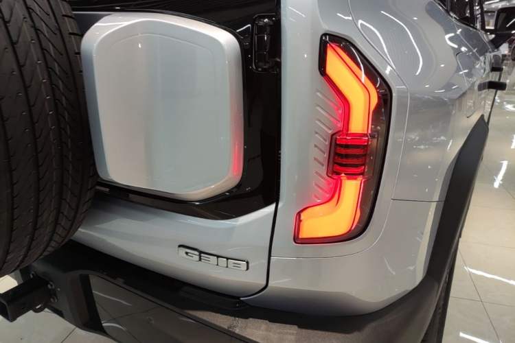 Used Deepal G318 2024 Four-Wheel-Drive Air Suspension Model Right Rear Taillight